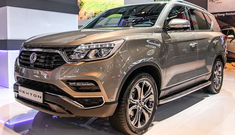 800px-SsangYong_Rexton_IMG_0896