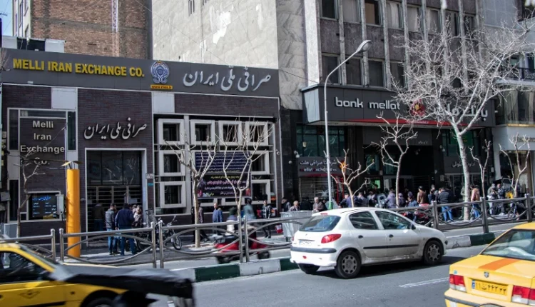 How to Change Foreign Currency in Tehran
