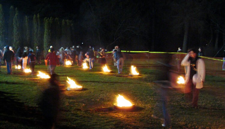 West_Vancouver,_Chaharshanbe_Suri,_19_mars_2008,_2