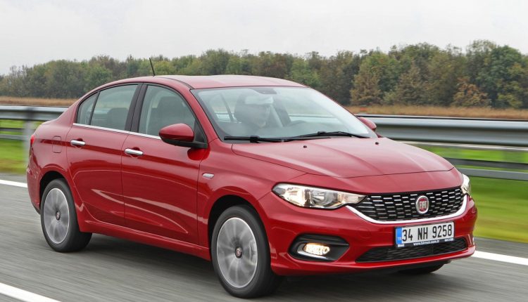 Fiat-Tipo-2016-1600-12